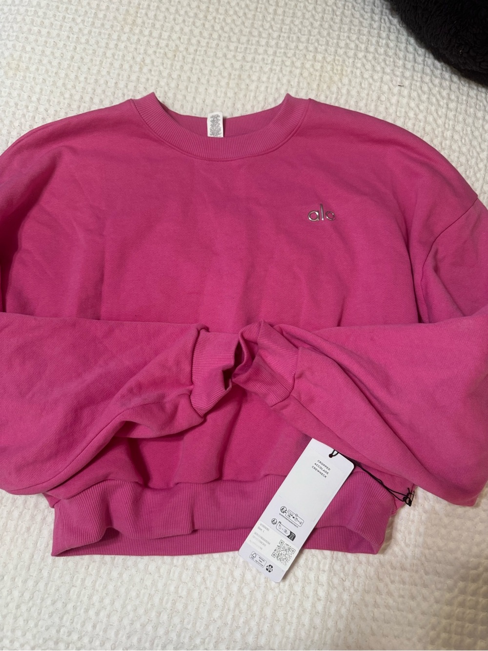 ALO CROPPED ACCOLADE CREWNECK: paradise pink